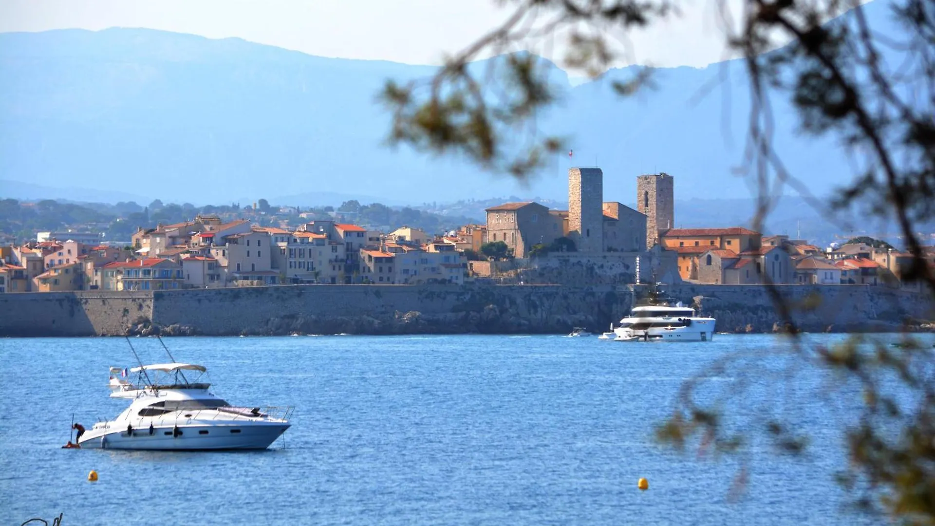 Chambres D'Hotes En Rez De Villa Avec Piscine Antibes Gæstehus