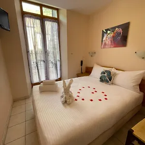Elaia Hotel Corps