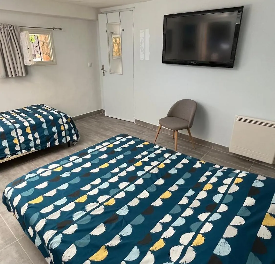 Chambres D'Hotes En Rez De Villa Avec Piscine Antibes