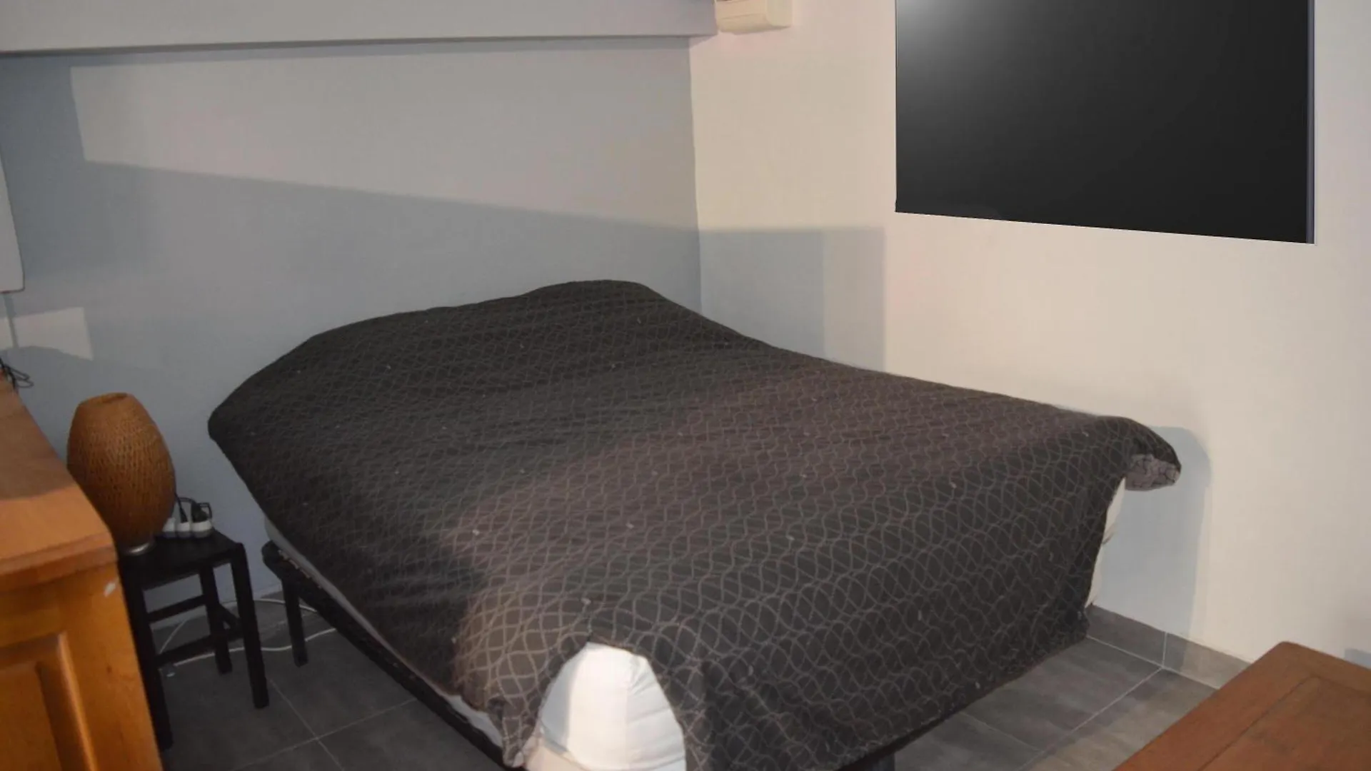 Chambres D'Hotes En Rez De Villa Avec Piscine Antibes France